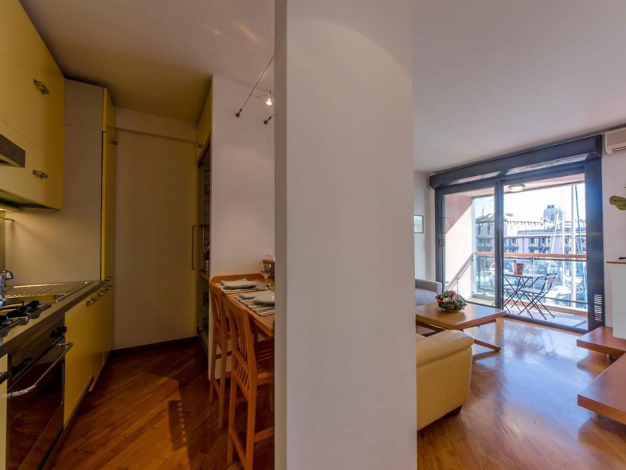 Joivy Exclusive Seaview Flat For 4, In Central * Genua