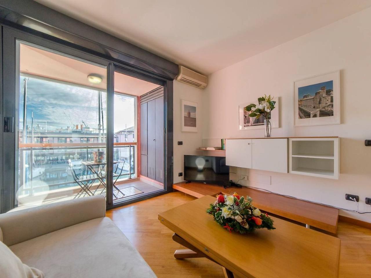 Joivy Exclusive Seaview Flat For 4, In Central